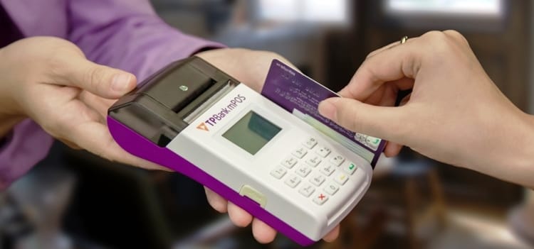 rút tiền thẻ tín dụng qua máy pos